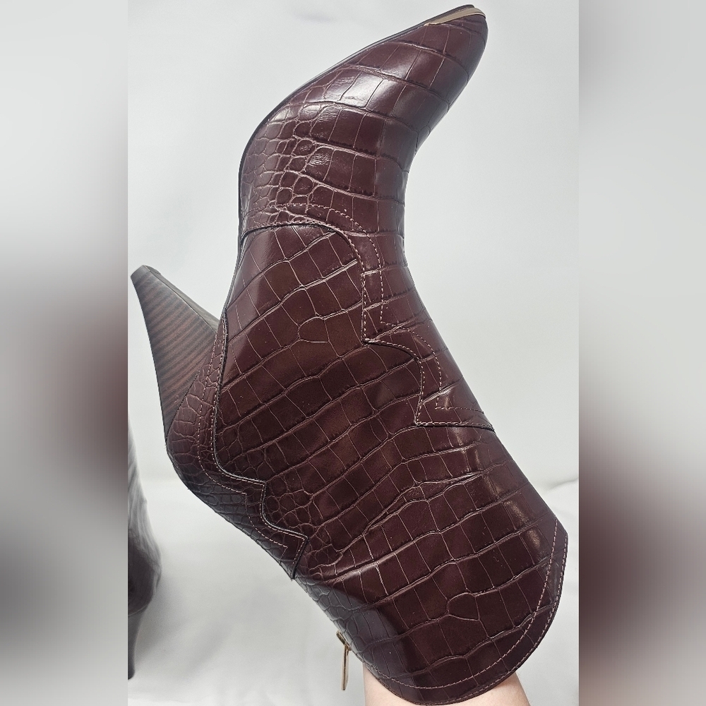 Nanette Lepore Women's Sage Faux Leather Brown Croc Cowboy Boots Size 9.5M - Picture 8 of 14